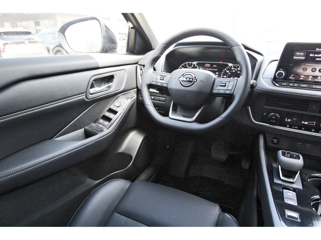 2026 Nissan Rogue Dark Armor - 7