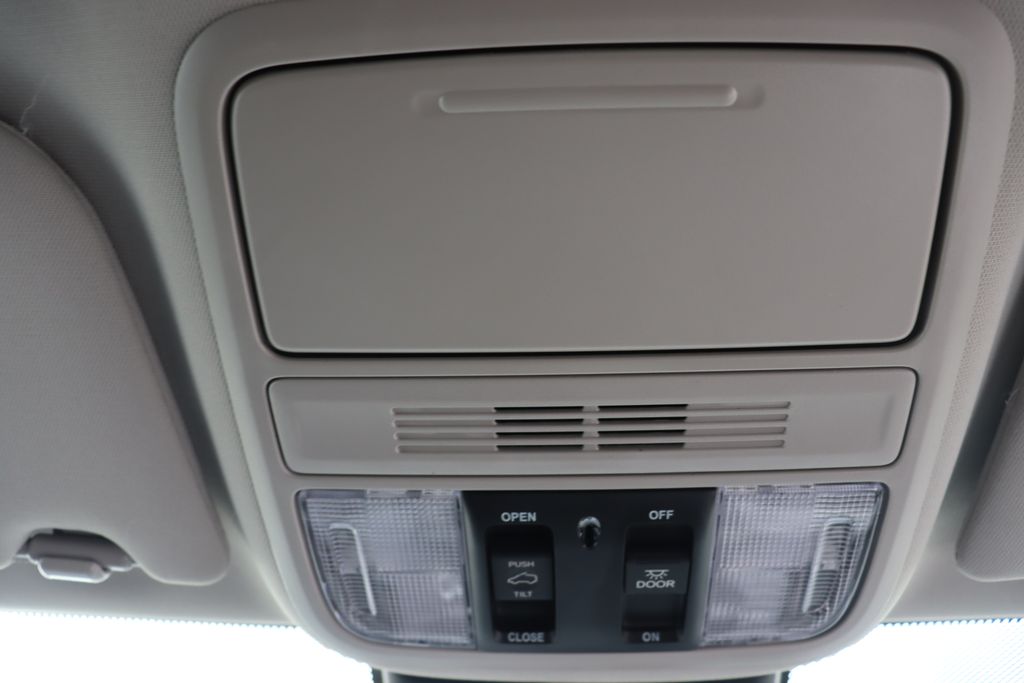 2025 Honda Odyssey Elite 28