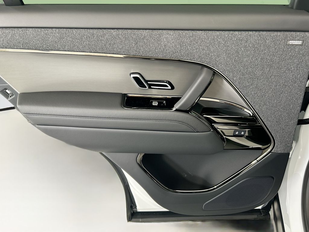 Thumbnail: 2026 Land Rover Range Rover Sport - 25