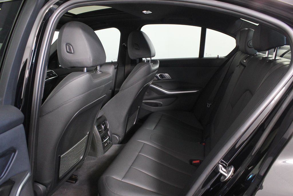 Thumbnail: 2020 BMW 3 Series - 11