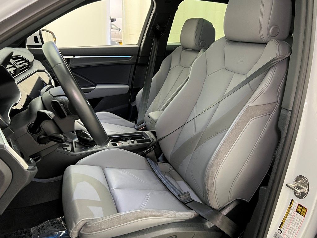 Thumbnail: 2023 Audi Q3 - 23