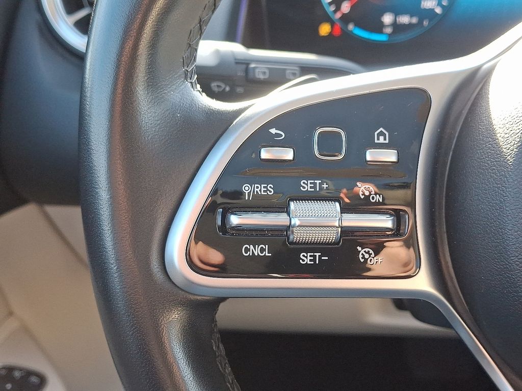 Thumbnail: 2023 Mercedes-Benz GLB - 21