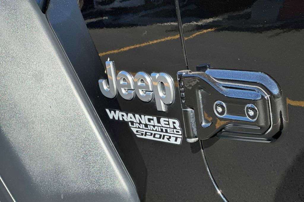 2018 Jeep Wrangler Unlimited Sport S 30