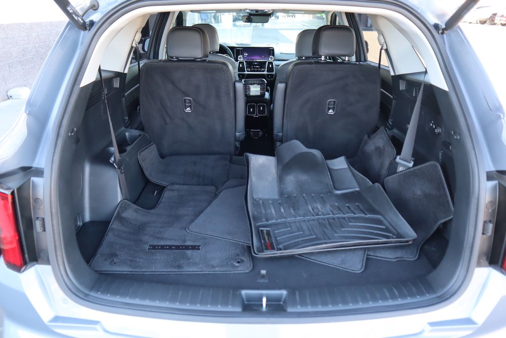 Thumbnail: 2023 Kia Sorento - 28