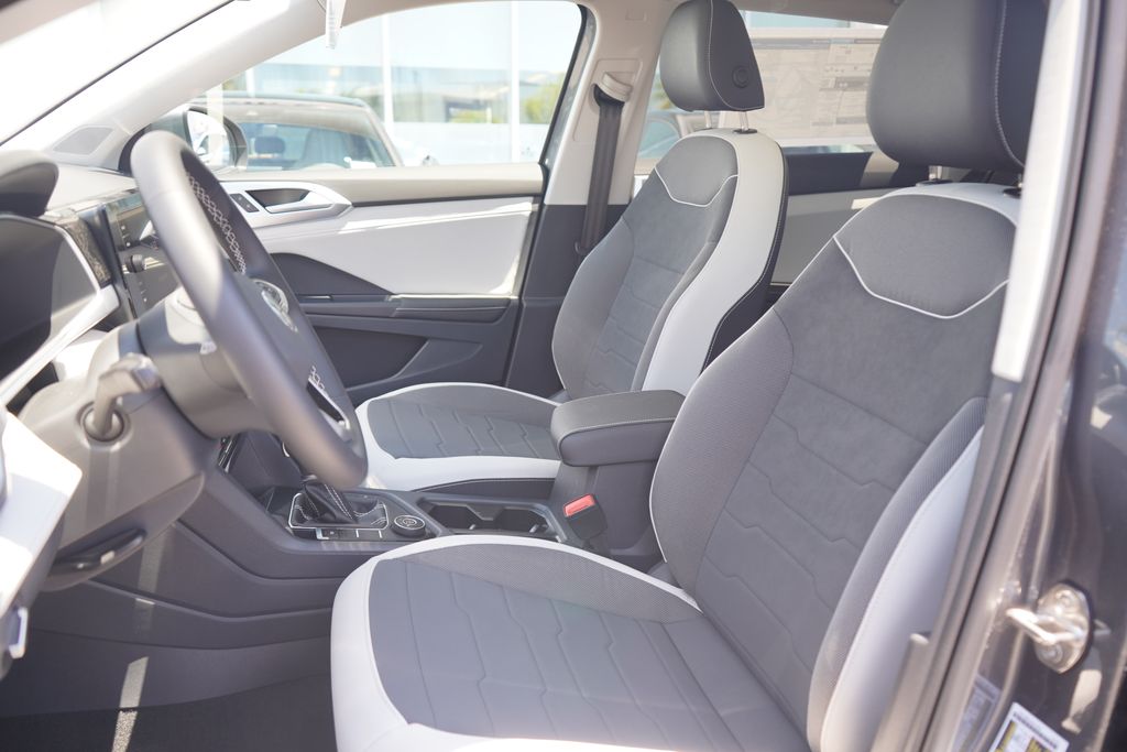 Thumbnail: 2025 Volkswagen Taos - 6