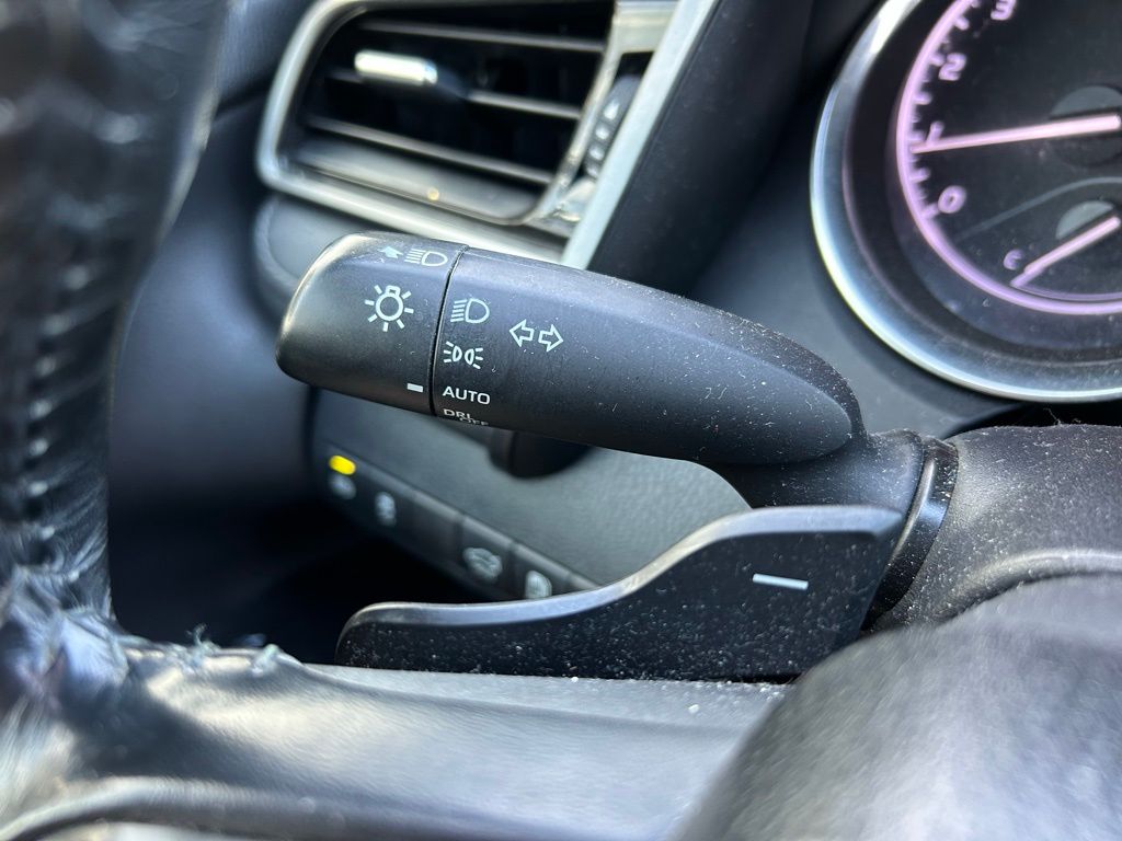 Thumbnail: 2020 Toyota Camry - 21