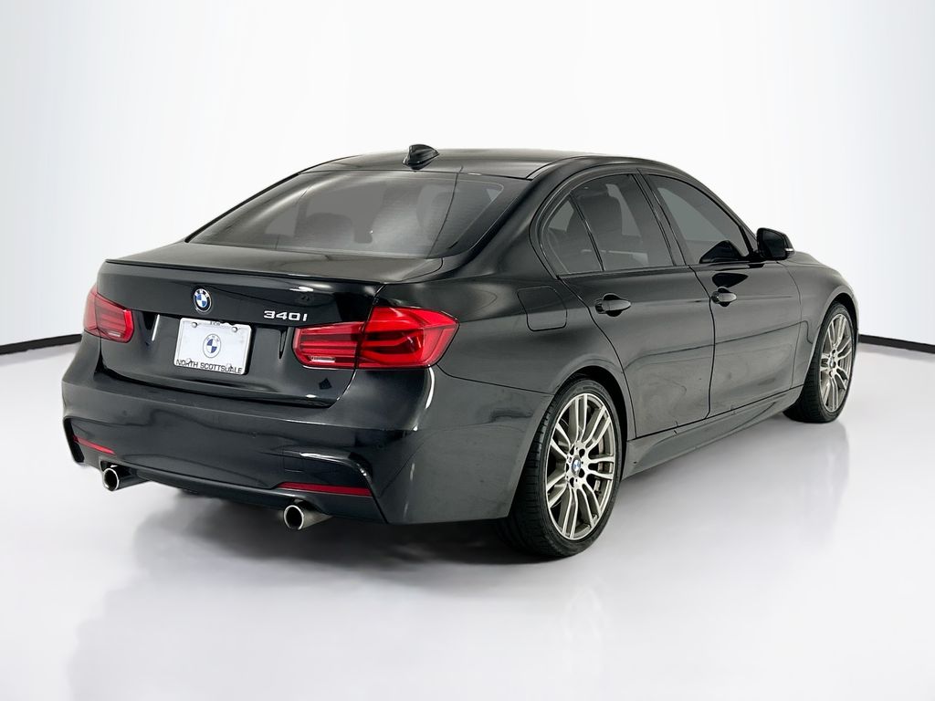 Thumbnail: 2017 BMW 3 Series - 5