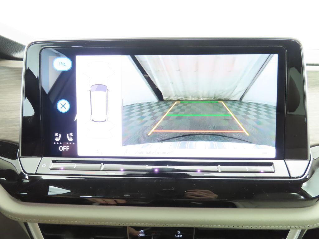 Thumbnail: 2026 Volkswagen Atlas - 16