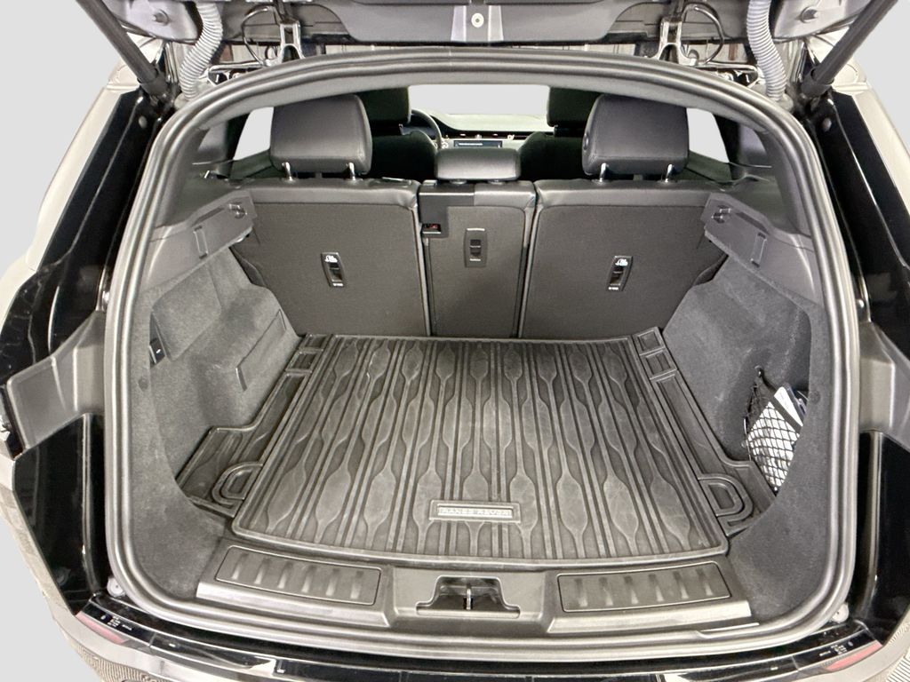 Thumbnail: 2025 Land Rover Range Rover Evoque - 27