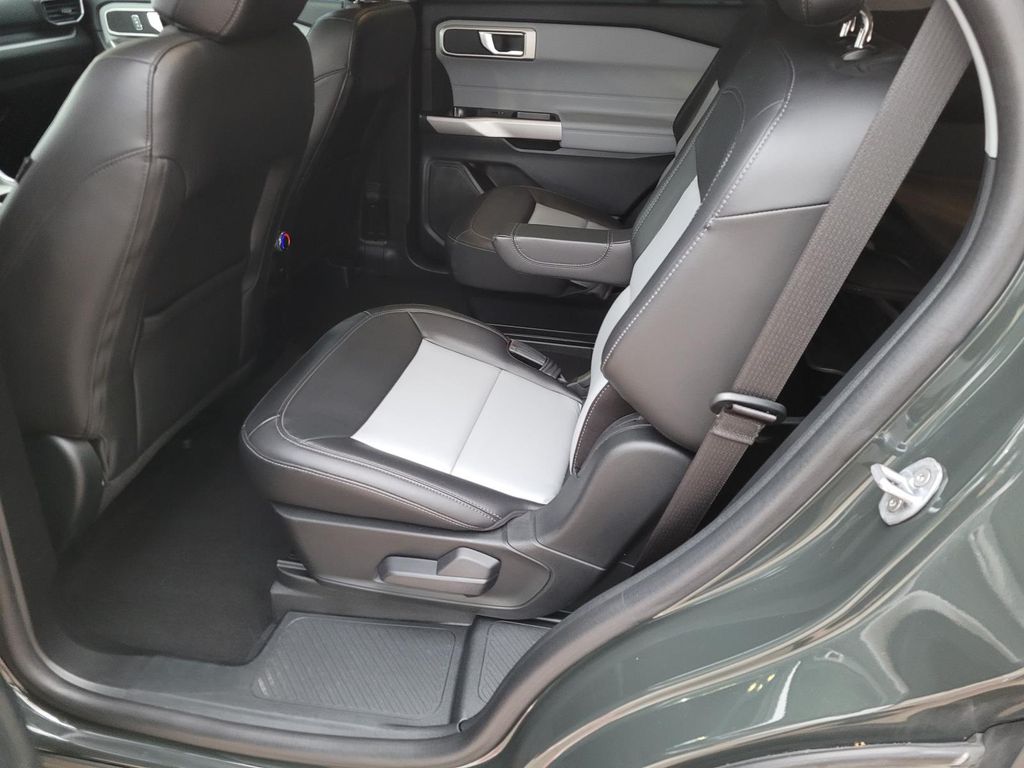 used 2024 Ford Explorer car, priced at $28,000