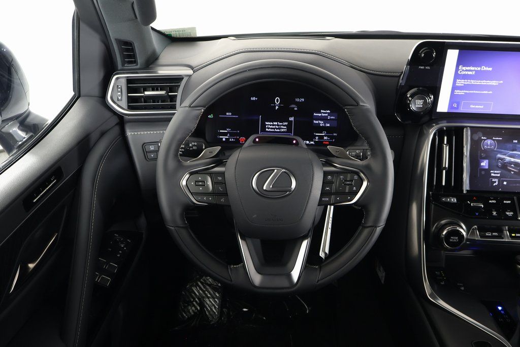 2025 Lexus LX 600 3