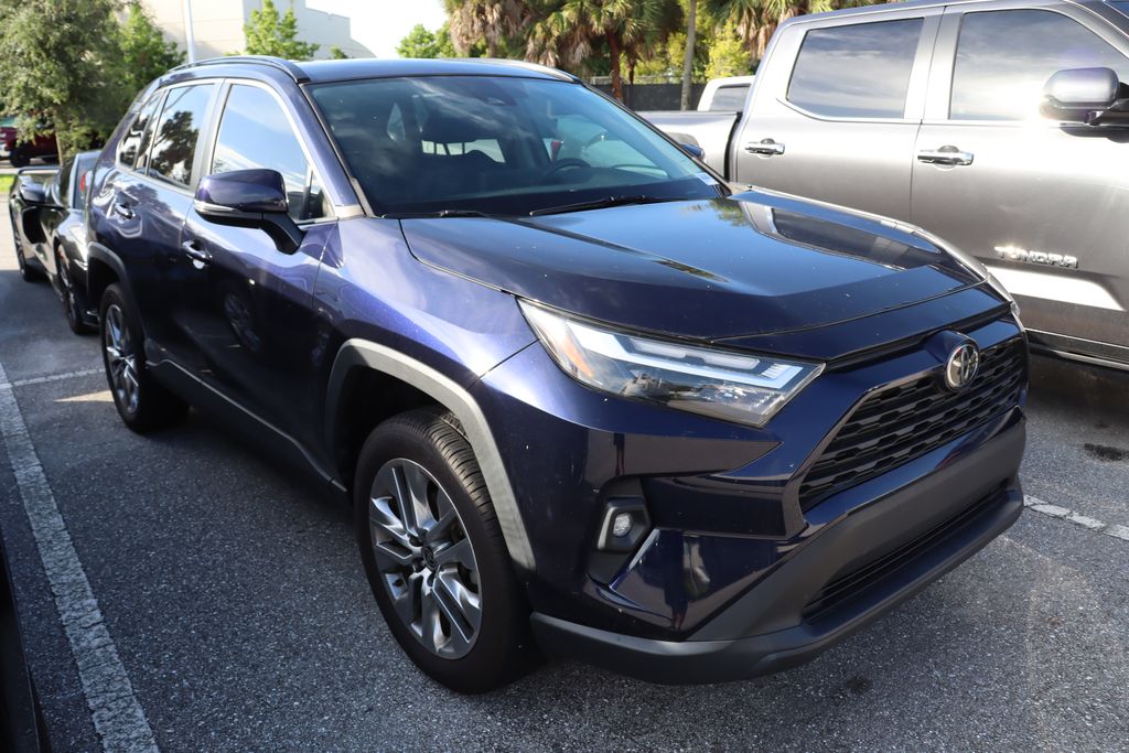 Thumbnail: 2022 Toyota RAV4 - 6