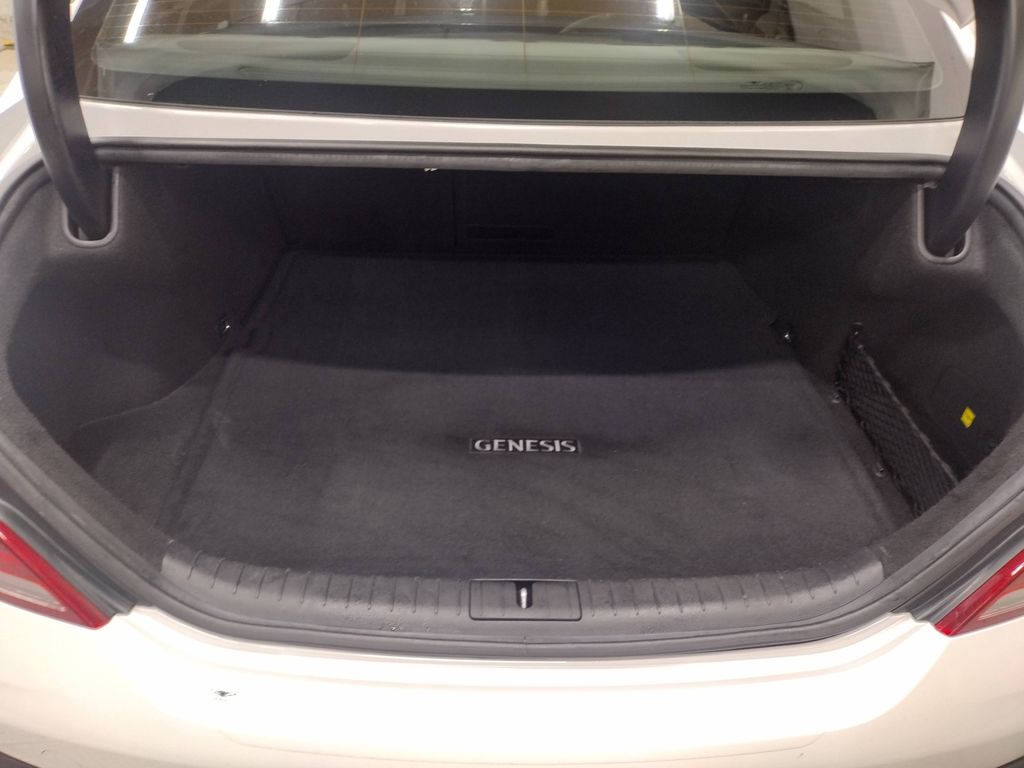 2020 Genesis G70 2.0T
