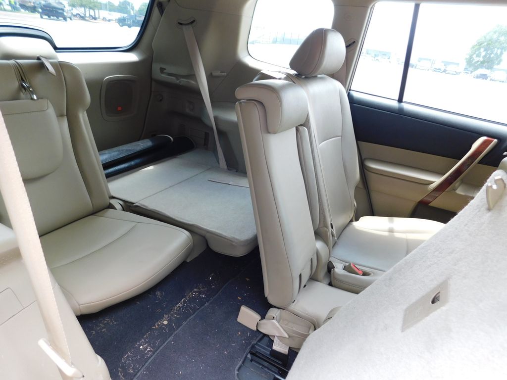 Thumbnail: 2012 Toyota Highlander - 5