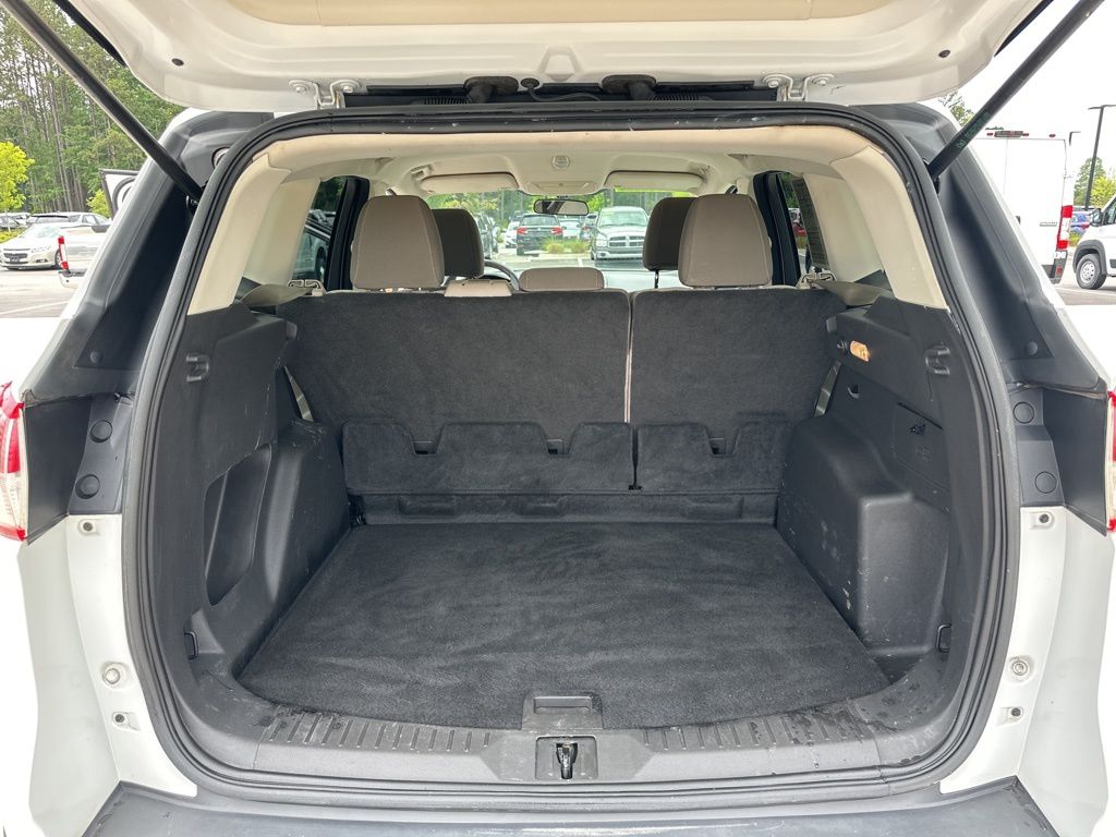 2014 Oxford White Ford Escape SE 4X4 SUV