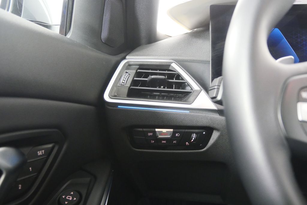 Thumbnail: 2024 BMW 3 Series - 20