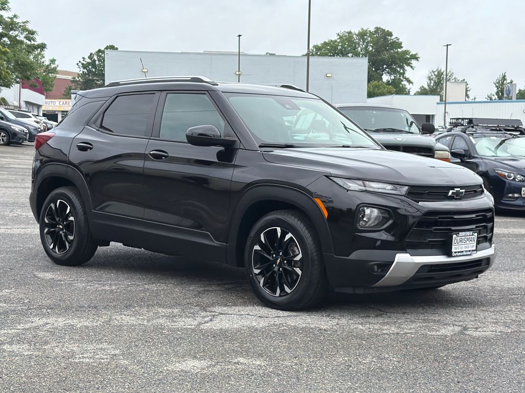 Black Metallic 2021 Chevrolet Trailblazer LT FWD SUV / Crossover Front-Wheel Drive Continuously Variable Transmission