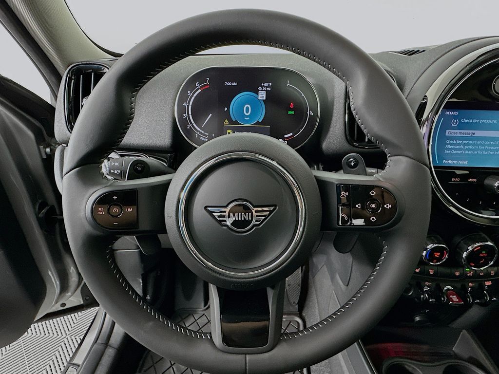 2024 MINI Cooper Countryman Iconic 10