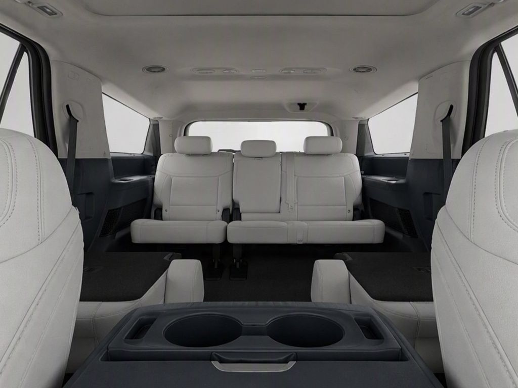 New 2027 Star White Metallic Tri-Coat Ford MAX Platinum image 17