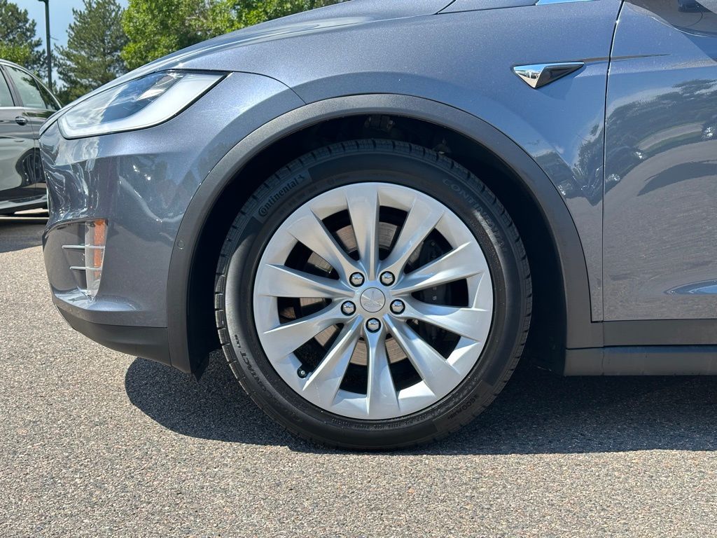 2017 Tesla Model X 75D 9