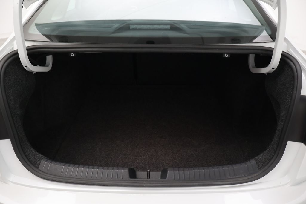 Thumbnail: 2022 Volkswagen Jetta - 22