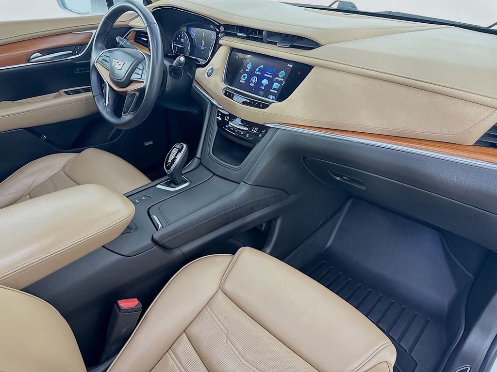 Used Car 2018 Cadillac Xt5  Platinum For Sale Under $25,000 In San Antonio, Texas