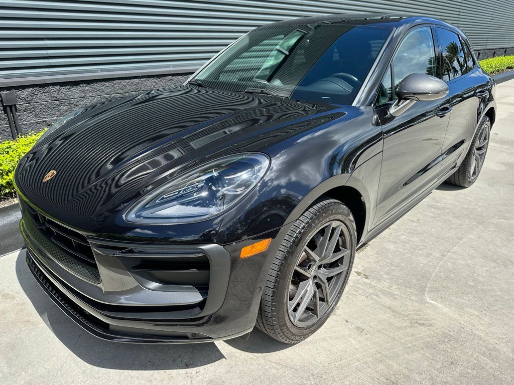 Thumbnail: 2023 Porsche Macan - 7