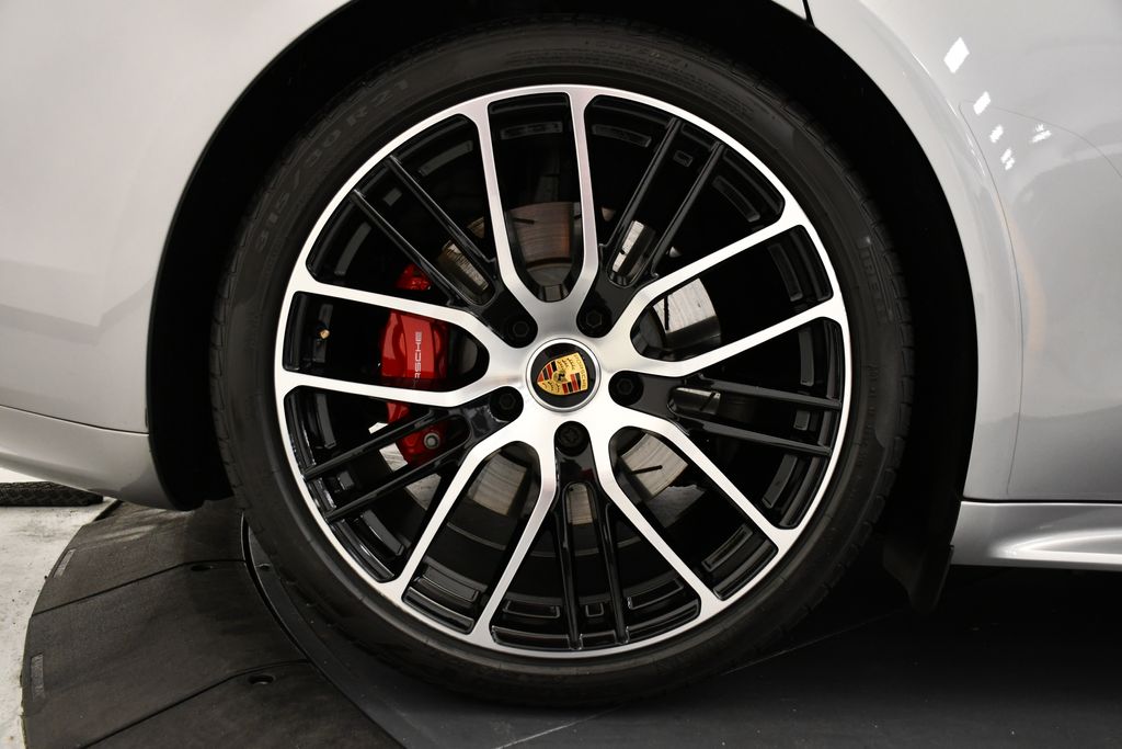 2023 Porsche Panamera GTS 18