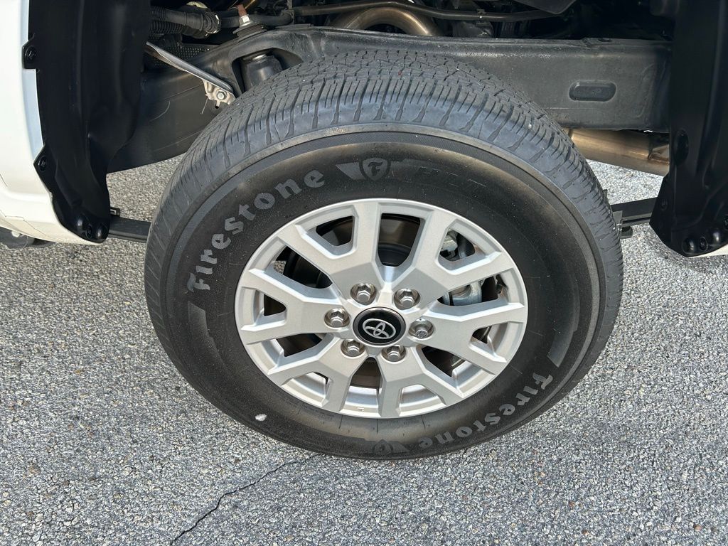 Thumbnail: 2024 Toyota Tacoma - 9