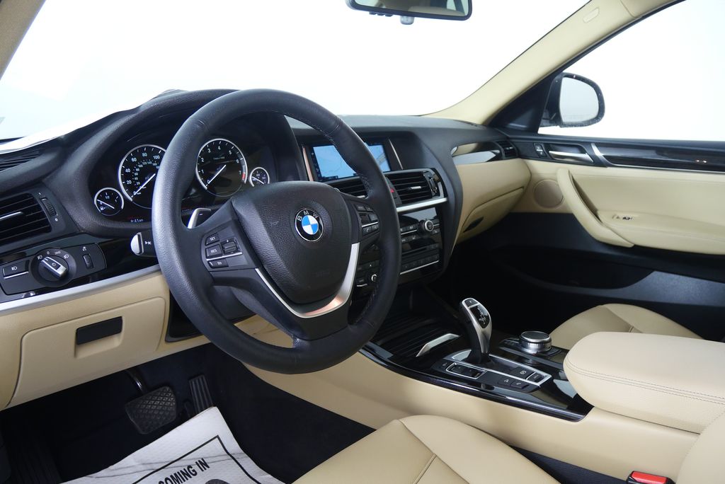 Thumbnail: 2017 BMW X4 - 12