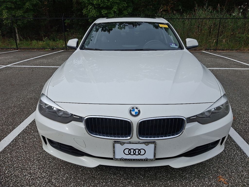 Thumbnail: 2015 BMW 3 Series - 2