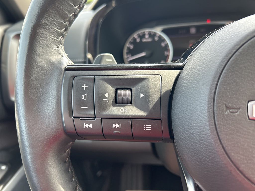 2023 Gun Metallic Nissan Pathfinder SL FWD SUV