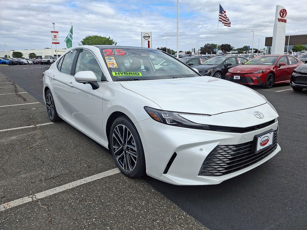 Thumbnail: 2025 Toyota Camry - 3