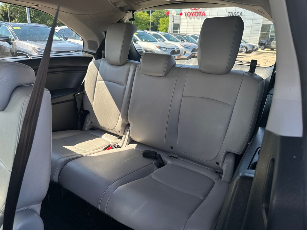 Used 2018 Gray Honda Elite image 46