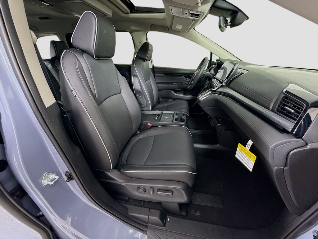 Thumbnail: 2026 Honda Odyssey - 21