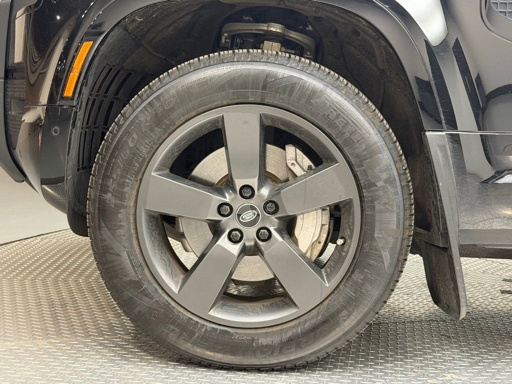 Thumbnail: 2024 Land Rover Defender - 4