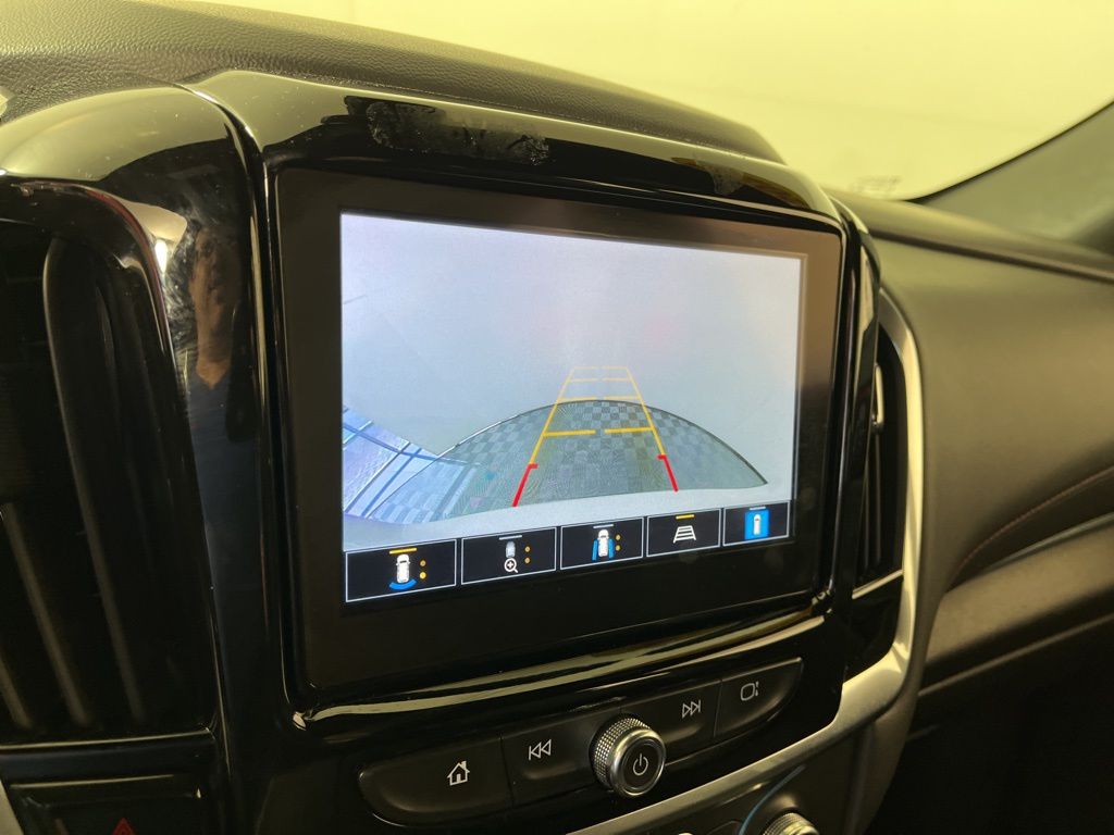 Thumbnail: 2022 Chevrolet Traverse - 32