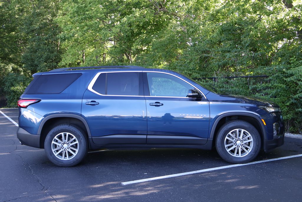 Thumbnail: 2023 Chevrolet Traverse - 11