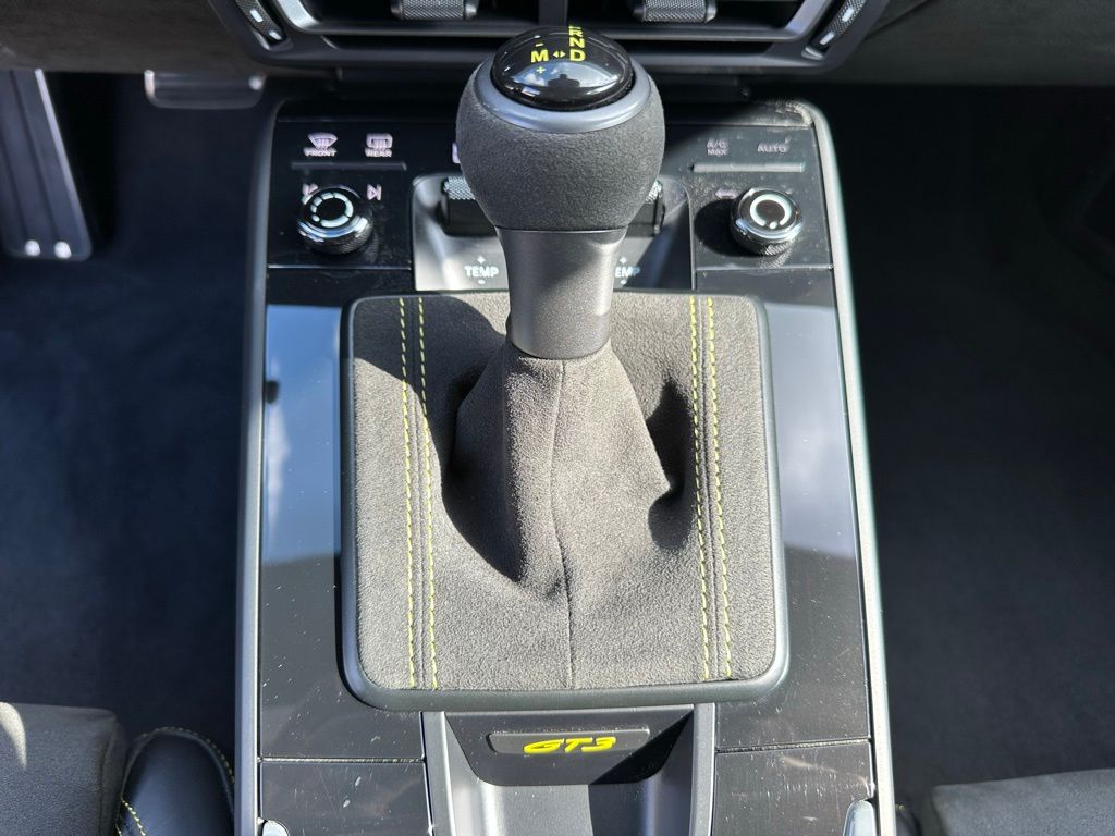 Thumbnail: 2023 Porsche 911 - 23