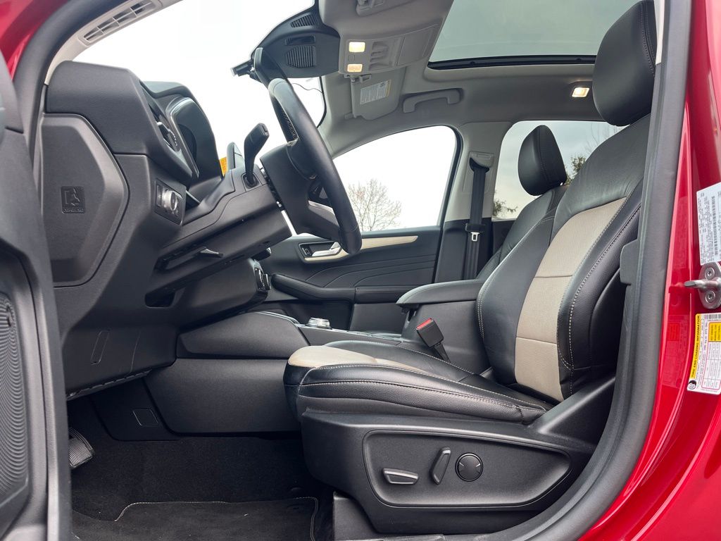 2021 Ford Escape Titanium