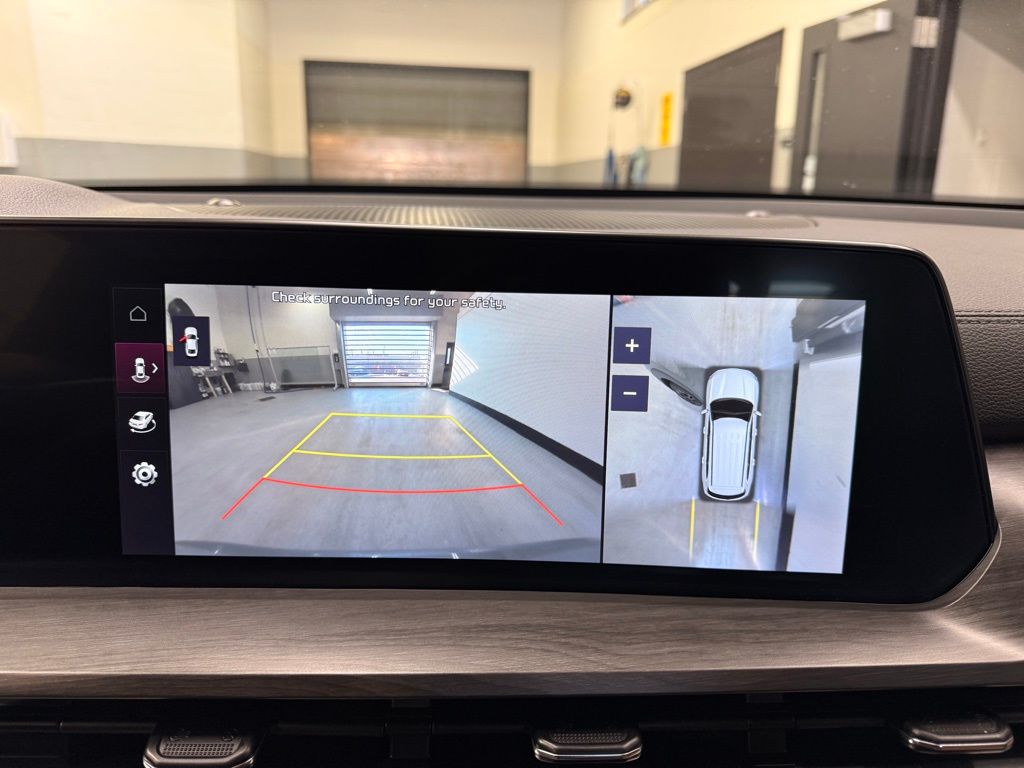 Thumbnail: 2023 Kia Telluride - 17