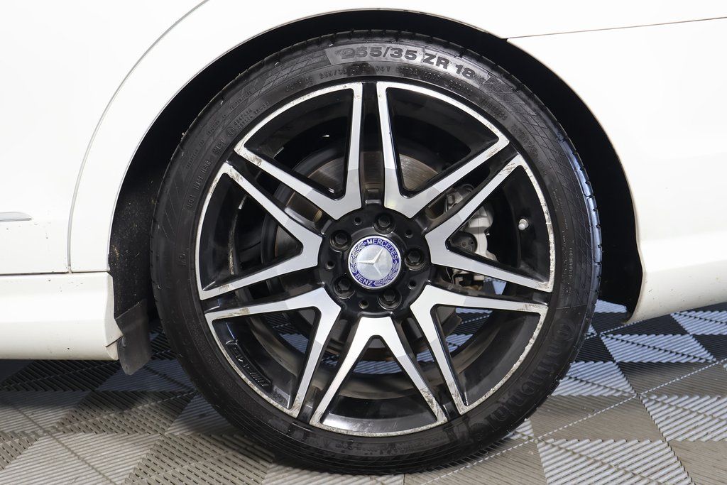 Thumbnail: 2013 Mercedes-Benz C-Class - 14