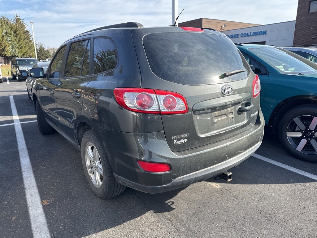 2011 Hyundai Santa Fe GLS 2