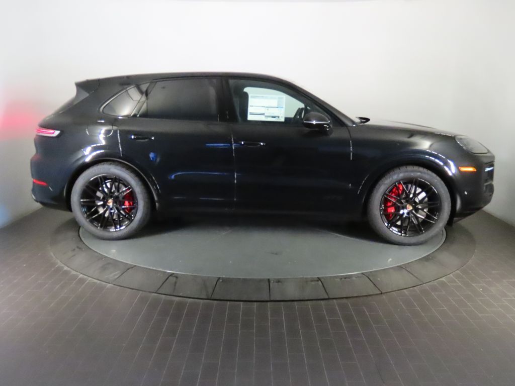 Thumbnail: 2026 Porsche Cayenne - 8