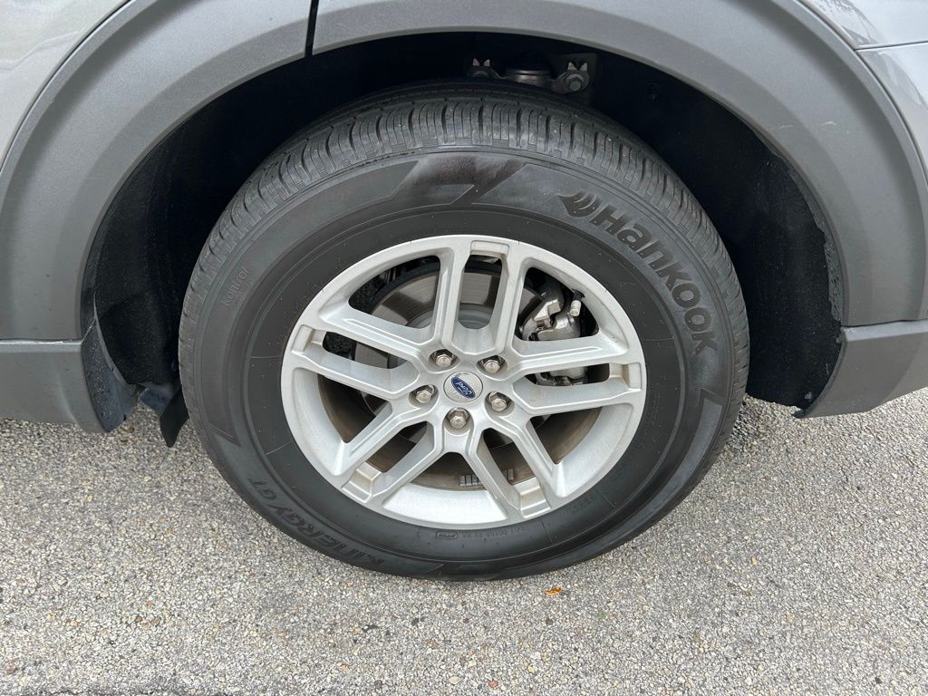 Thumbnail: 2025 Ford Explorer - 9