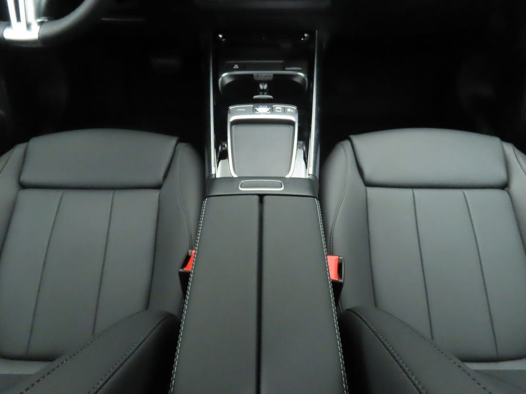 Thumbnail: 2025 Mercedes-Benz GLA - 16