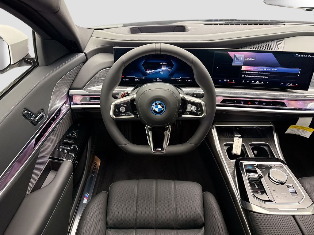 Thumbnail: 2026 BMW i7 - 10