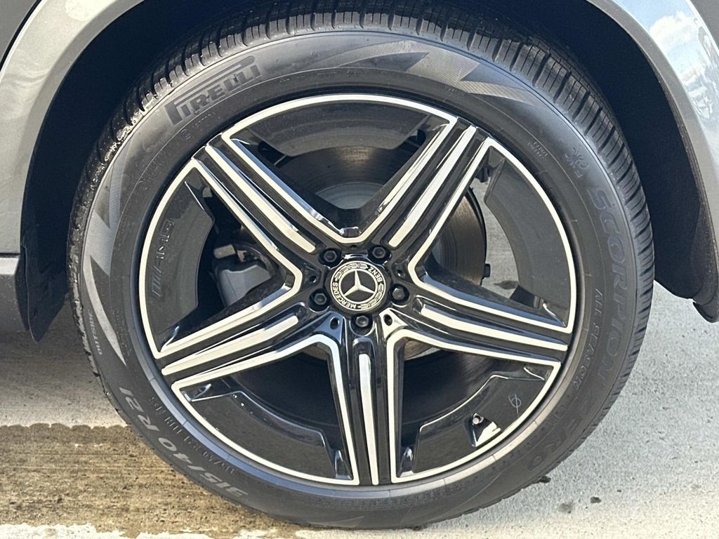 Thumbnail: 2026 Mercedes-Benz GLE - 7