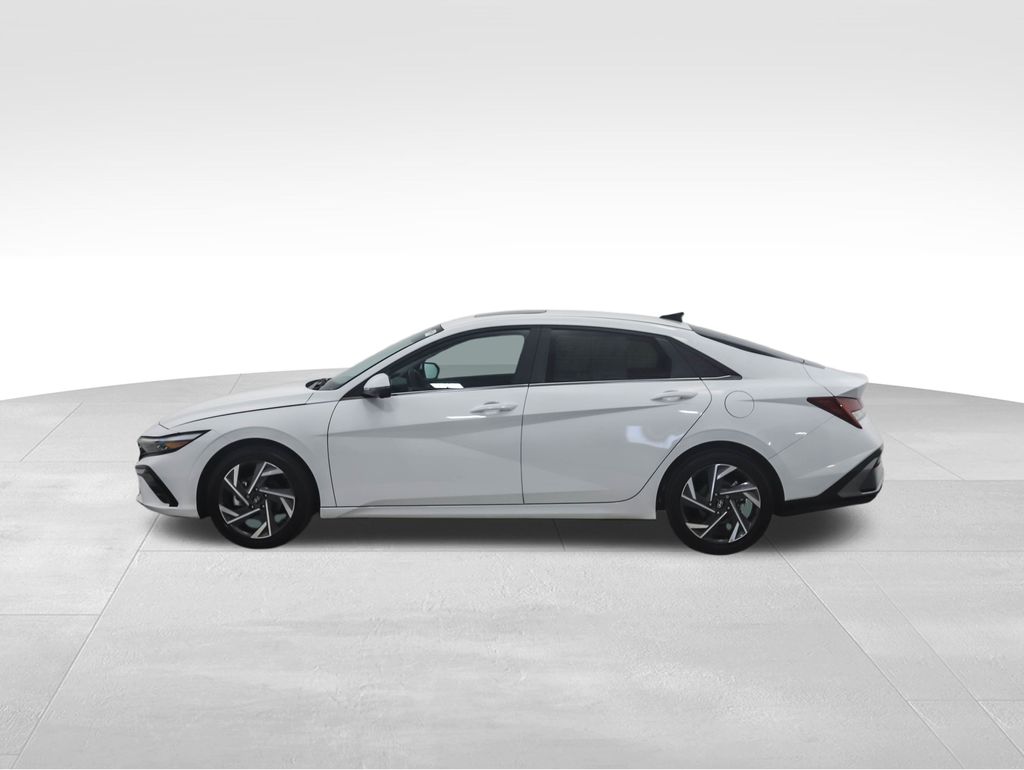 2024 Hyundai Elantra Limited Edition 2