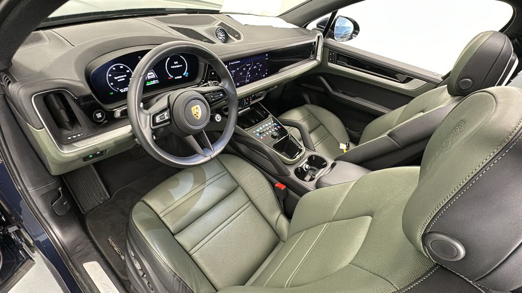 2024 Porsche Cayenne E-Hybrid 4